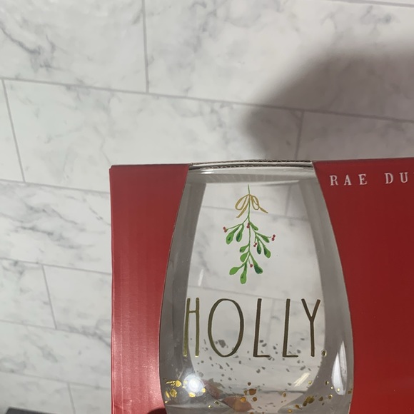 NWT set of 2 Rae Dunn Holly jolly stemless wine glasses - Picture 3 of 4